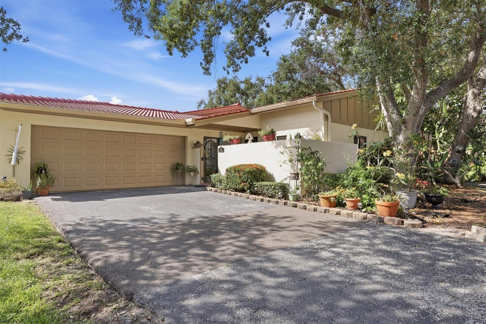 6421 SUN EAGLE LANE