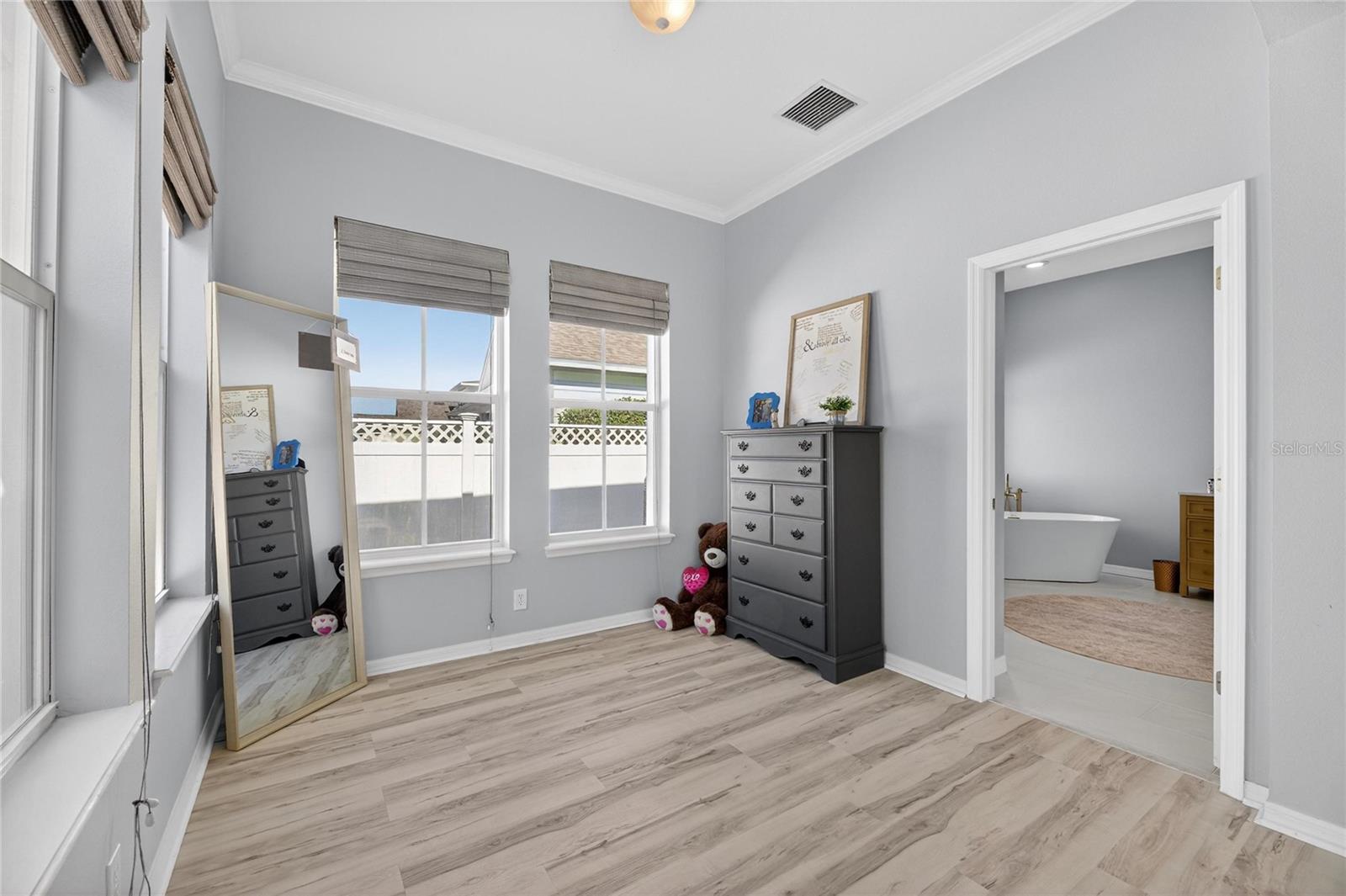 MIRABAY PH 3A-1 - Residential