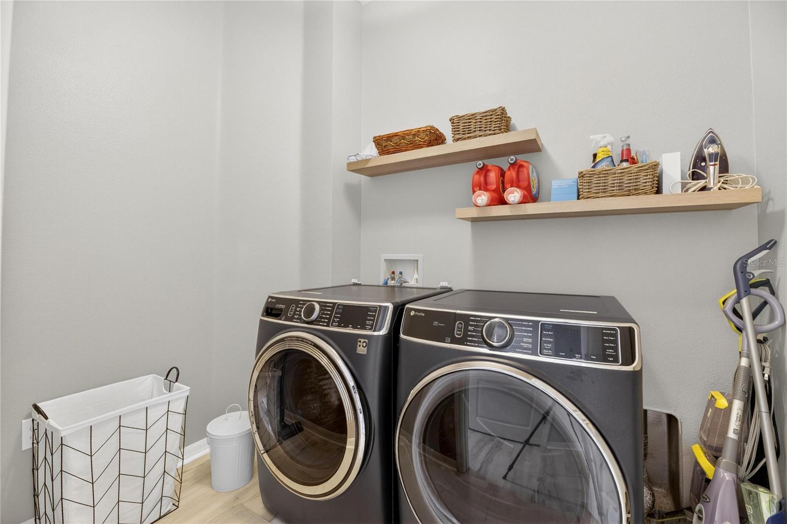 MIRABAY PH 3A-1 - Residential