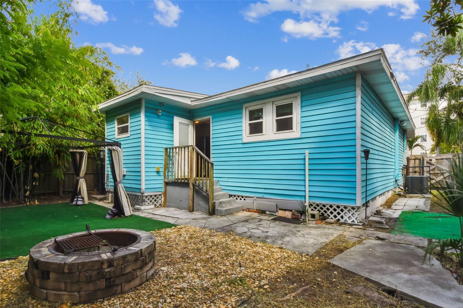MOBLEYS SUB - Residential Lease