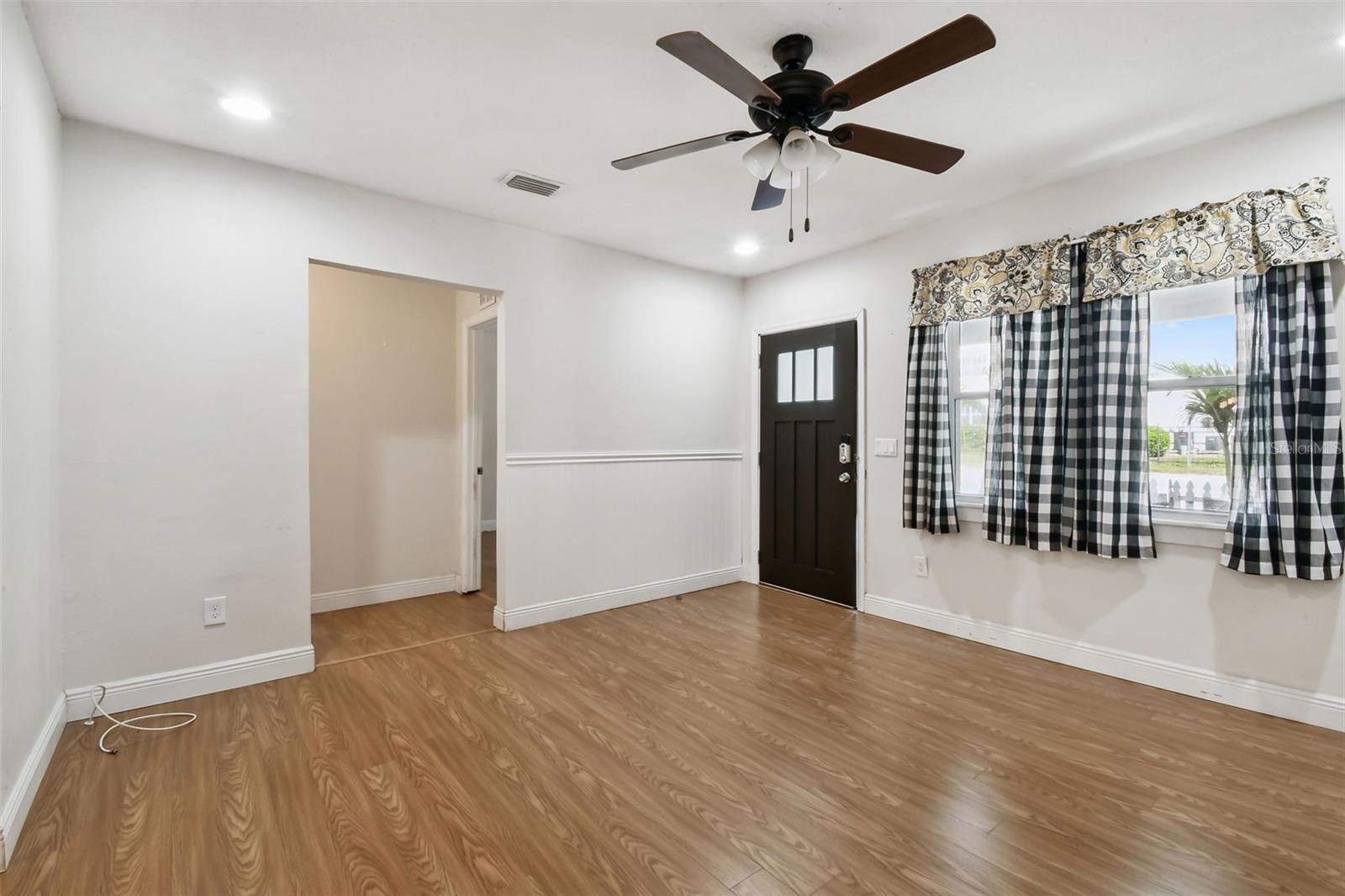 MOBLEYS SUB - Residential Lease
