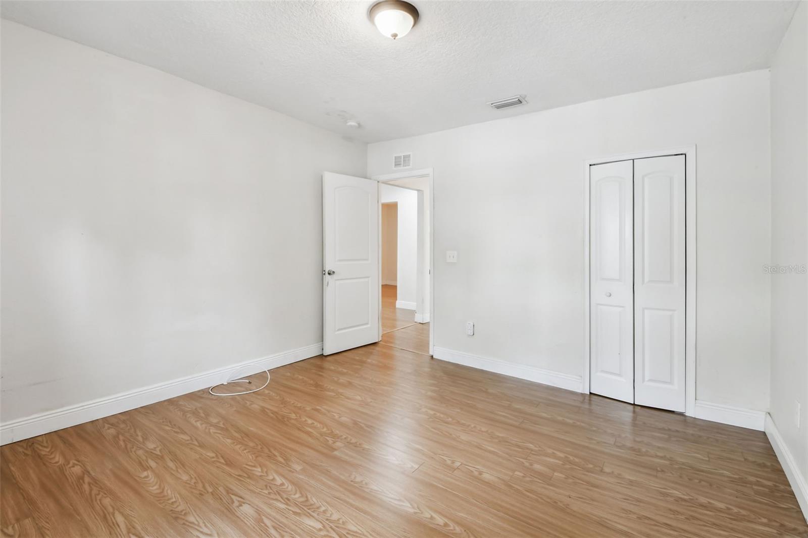 MOBLEYS SUB - Residential Lease