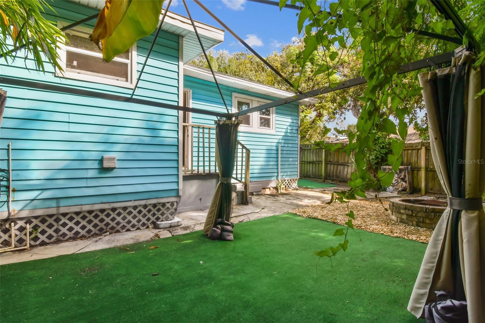 MOBLEYS SUB - Residential Lease