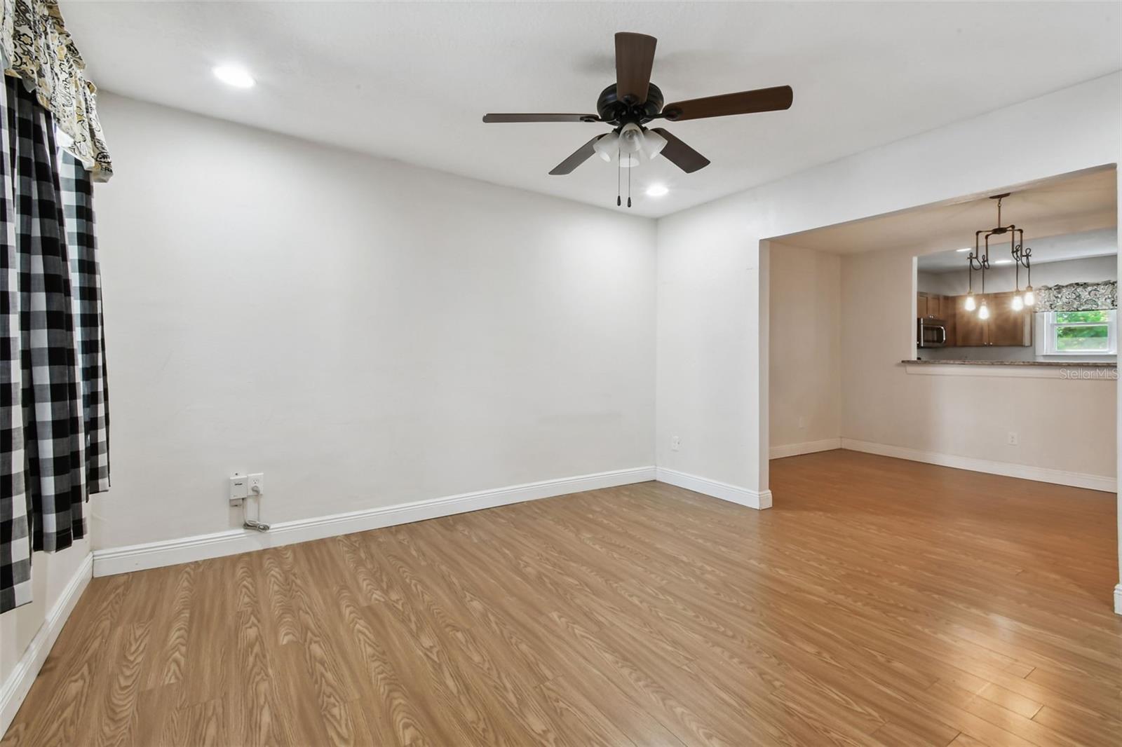 MOBLEYS SUB - Residential Lease