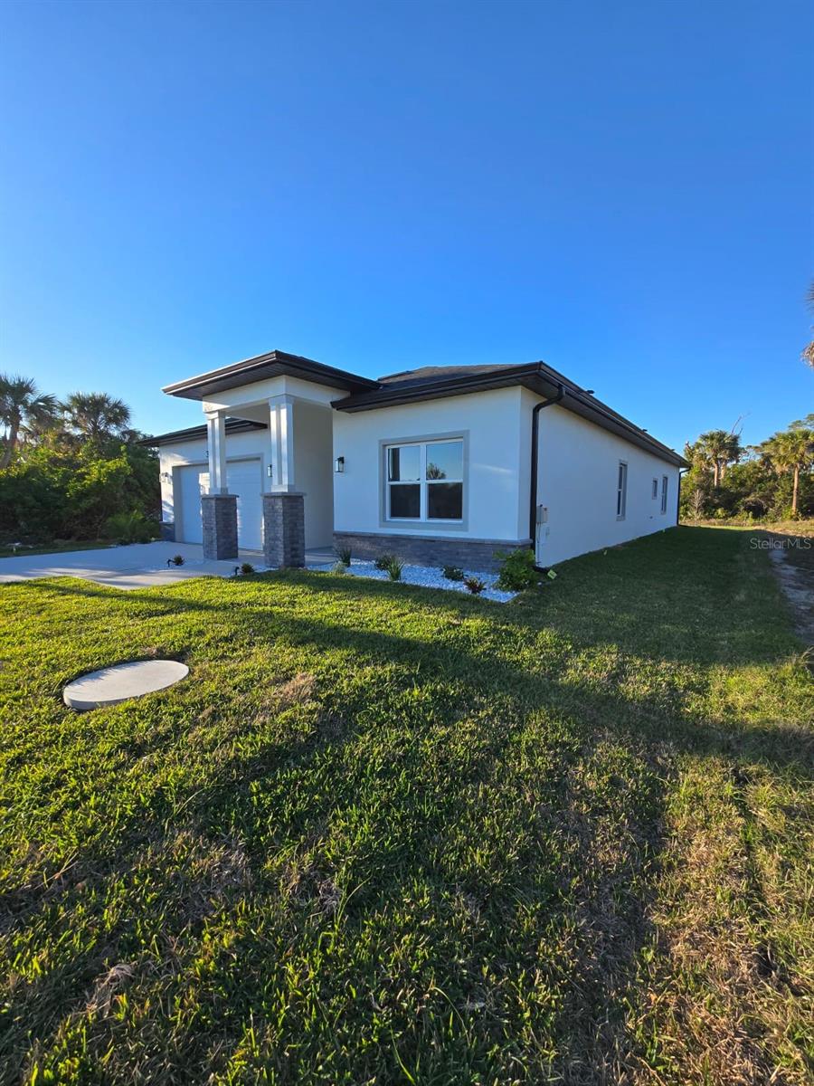 398 SUNSET RD N