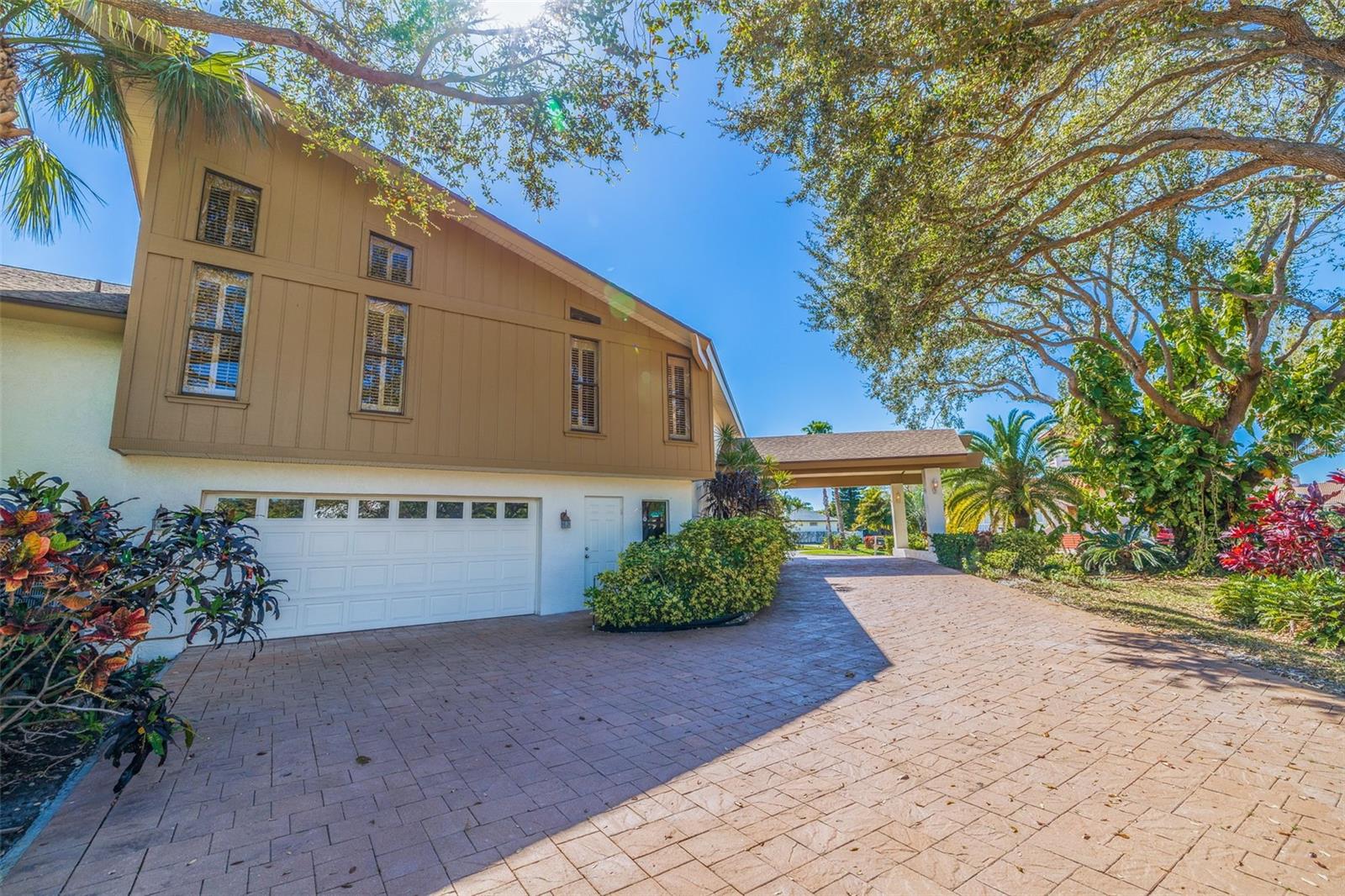 TIERRA VERDE UNIT 1 1ST REP - Residential