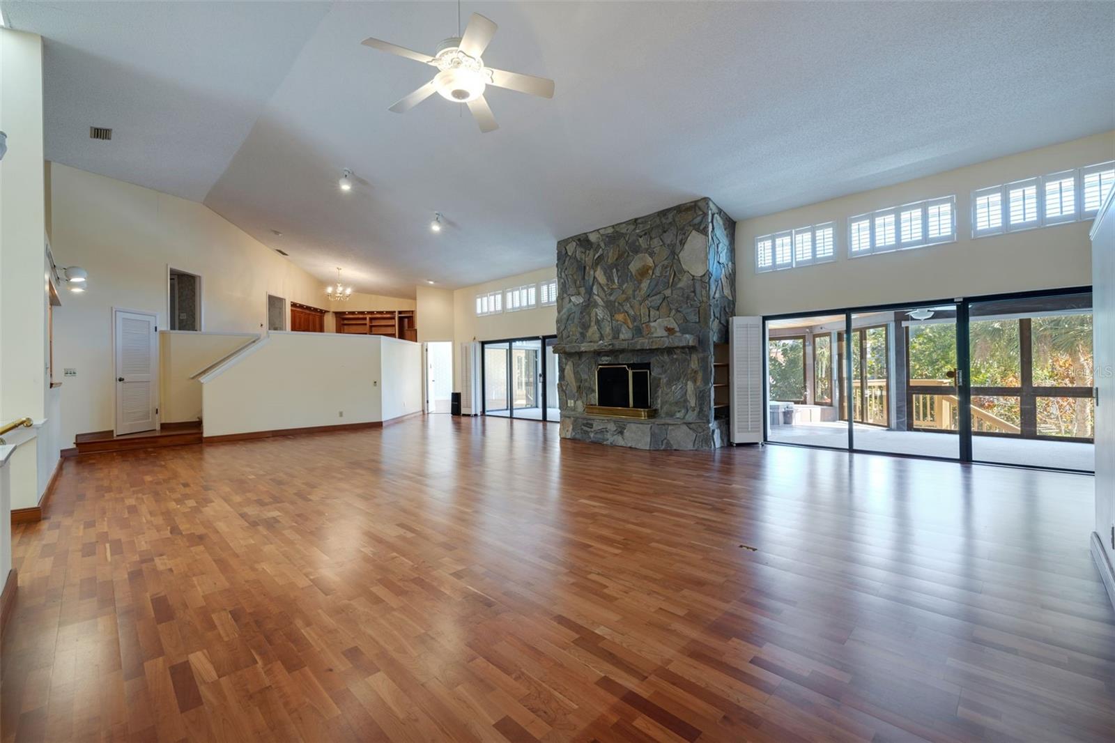 TIERRA VERDE UNIT 1 1ST REP - Residential