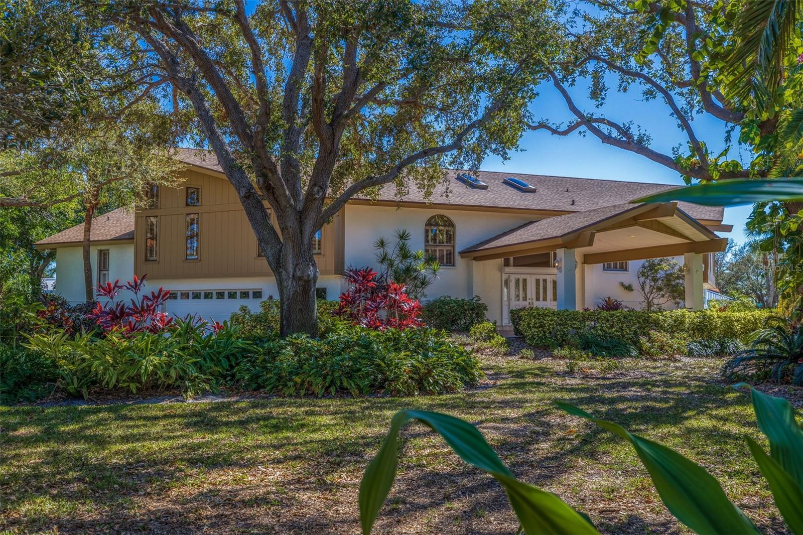 TIERRA VERDE UNIT 1 1ST REP - Residential