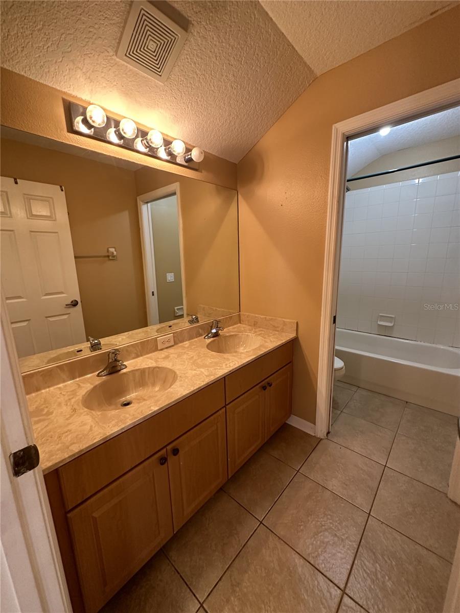 PARKSIDE - Residential Lease