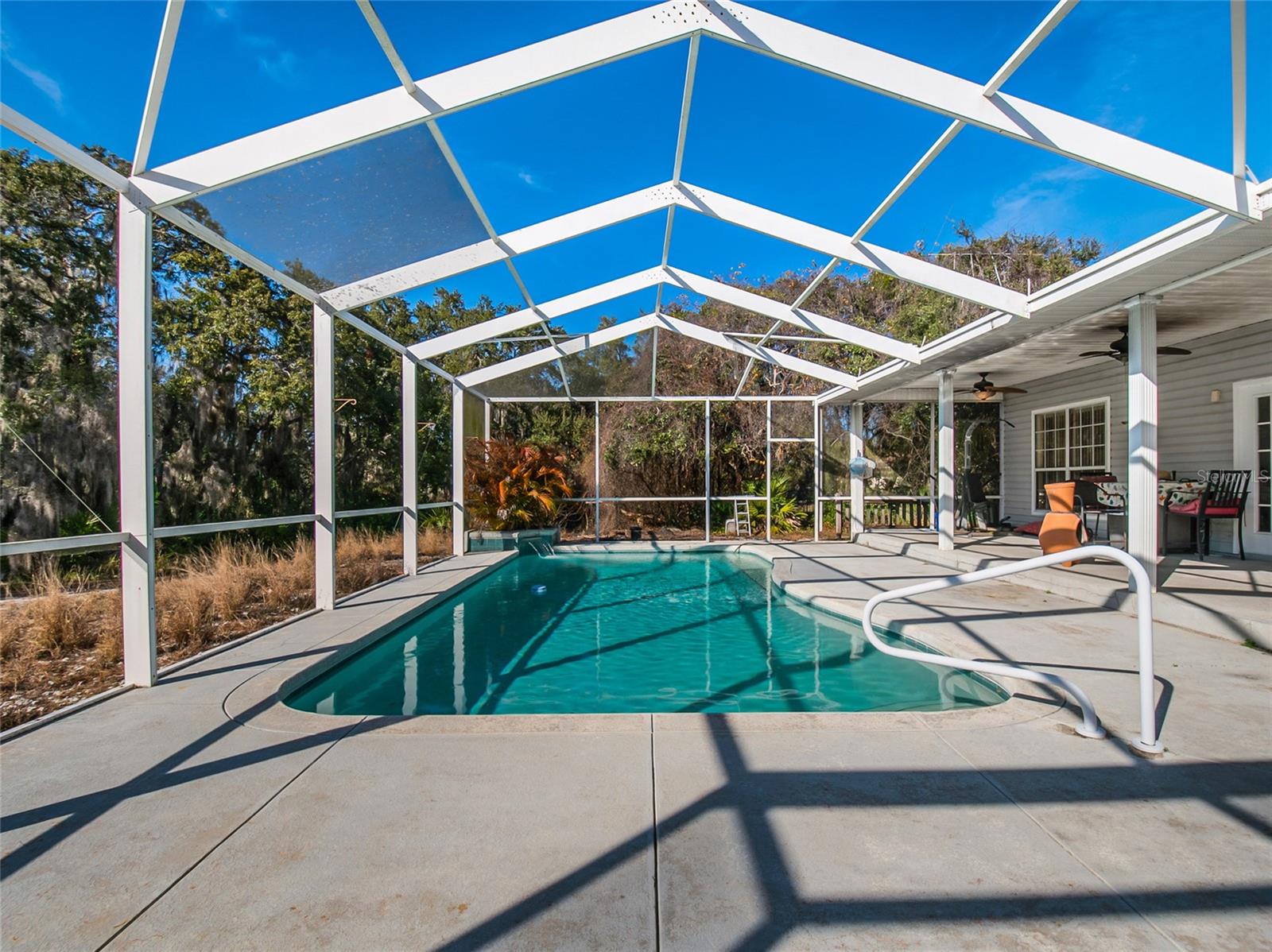 BEG NW COR OF U S GOVT LOT 1 RUN E 940 FT S 160 FT - Residential