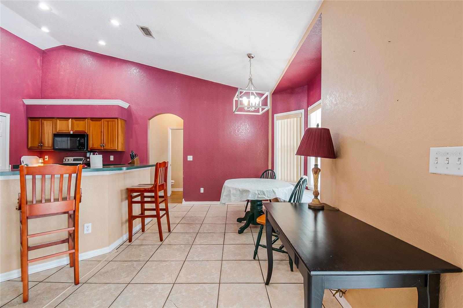 BEG NW COR OF U S GOVT LOT 1 RUN E 940 FT S 160 FT - Residential