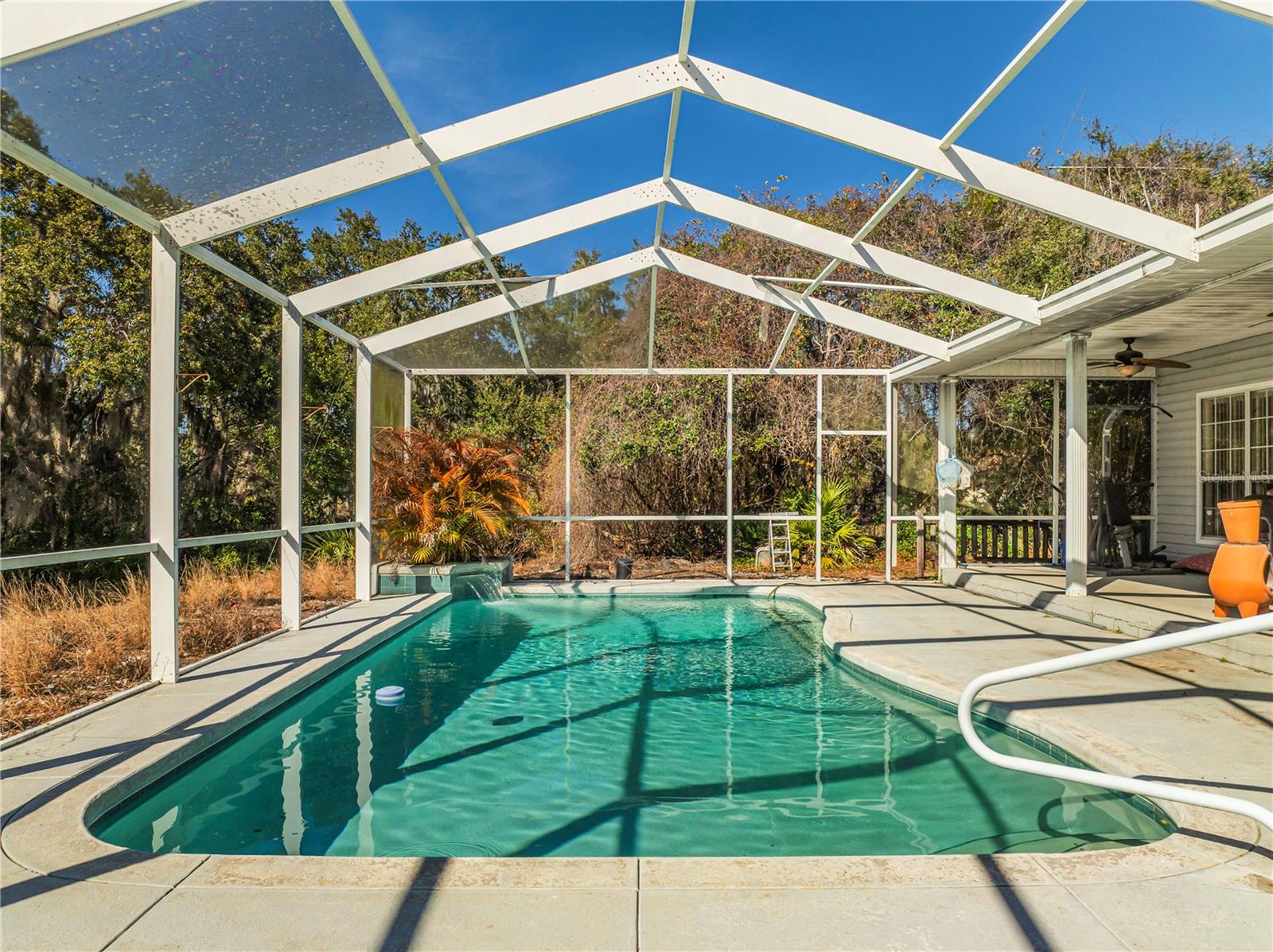 BEG NW COR OF U S GOVT LOT 1 RUN E 940 FT S 160 FT - Residential