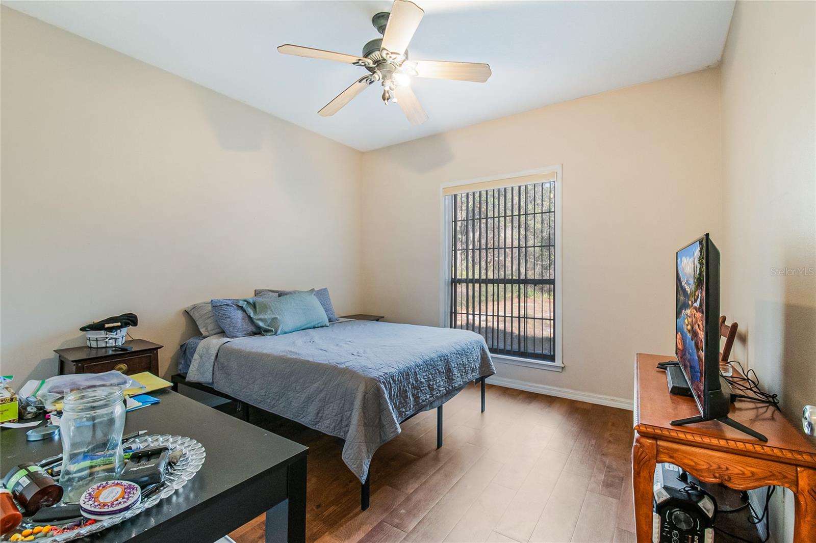 BEG NW COR OF U S GOVT LOT 1 RUN E 940 FT S 160 FT - Residential