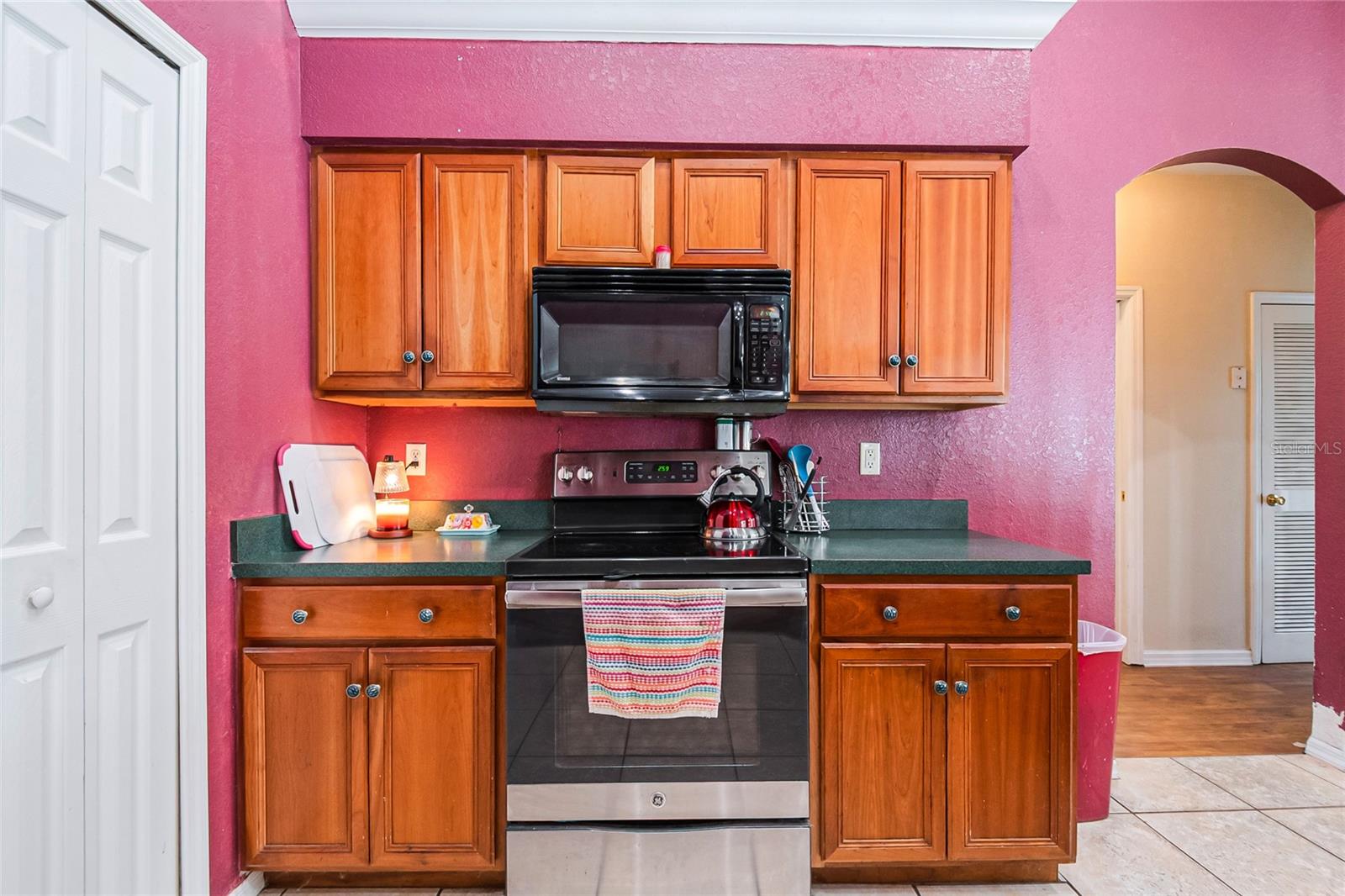 BEG NW COR OF U S GOVT LOT 1 RUN E 940 FT S 160 FT - Residential