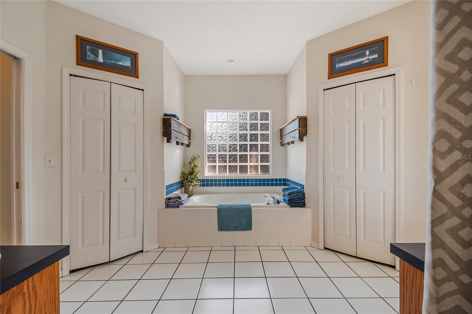 BEG NW COR OF U S GOVT LOT 1 RUN E 940 FT S 160 FT - Residential