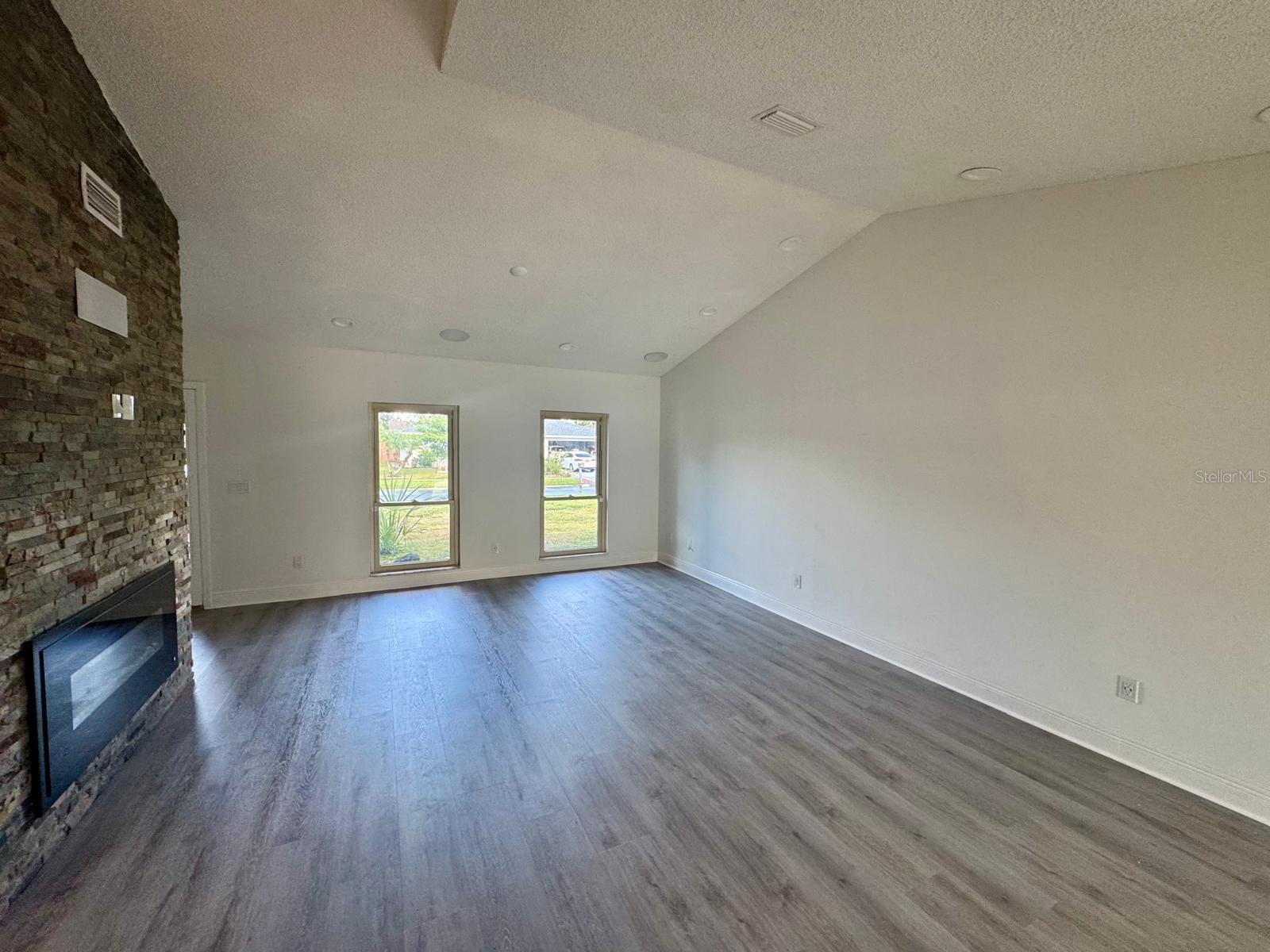 BAY PORT COLONY PH III UN 1 - Residential