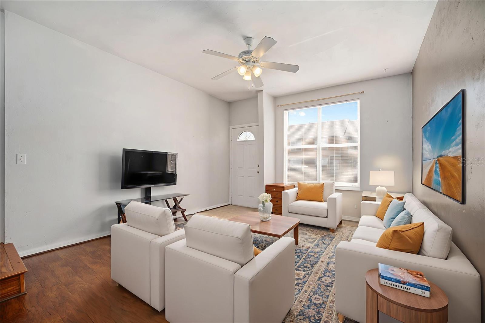 KENSINGTON PARK - Residential