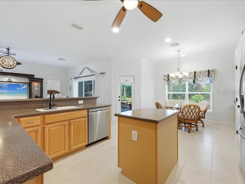 SUNCOAST LAKES - Residential