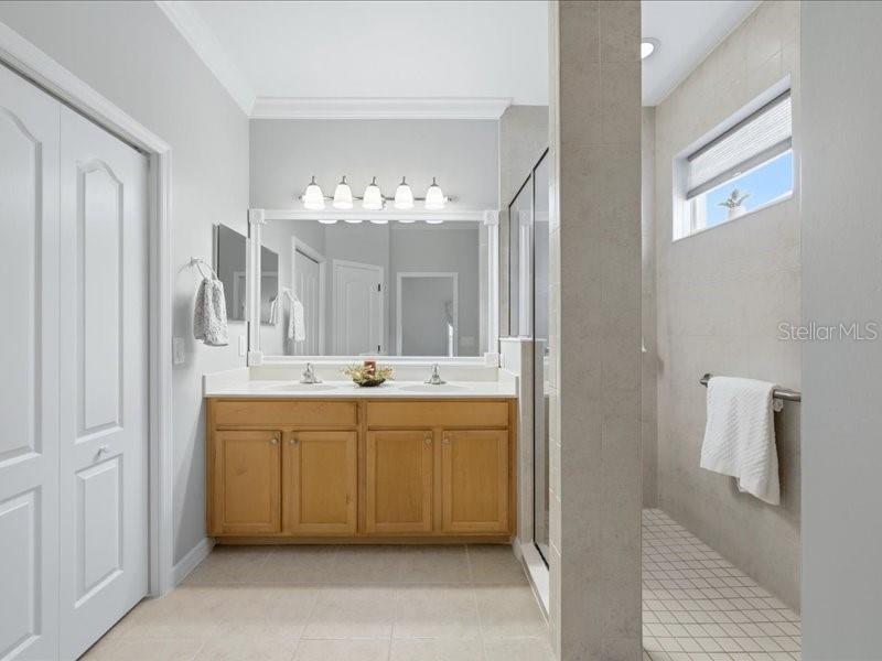 SUNCOAST LAKES - Residential