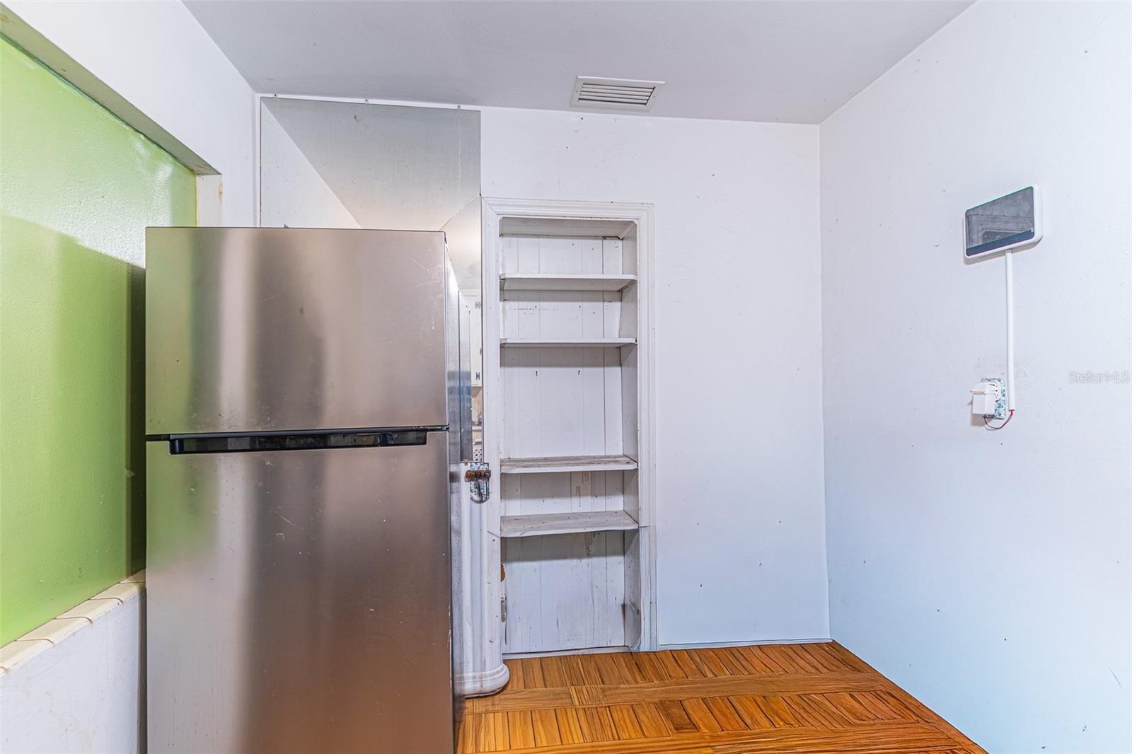 KIGHT H O SUB - Residential