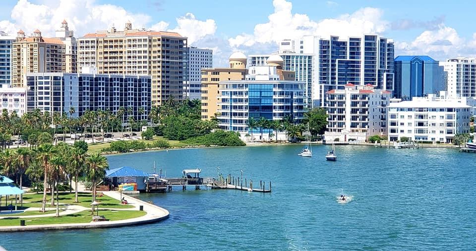 HUDSON OAKS - Residential