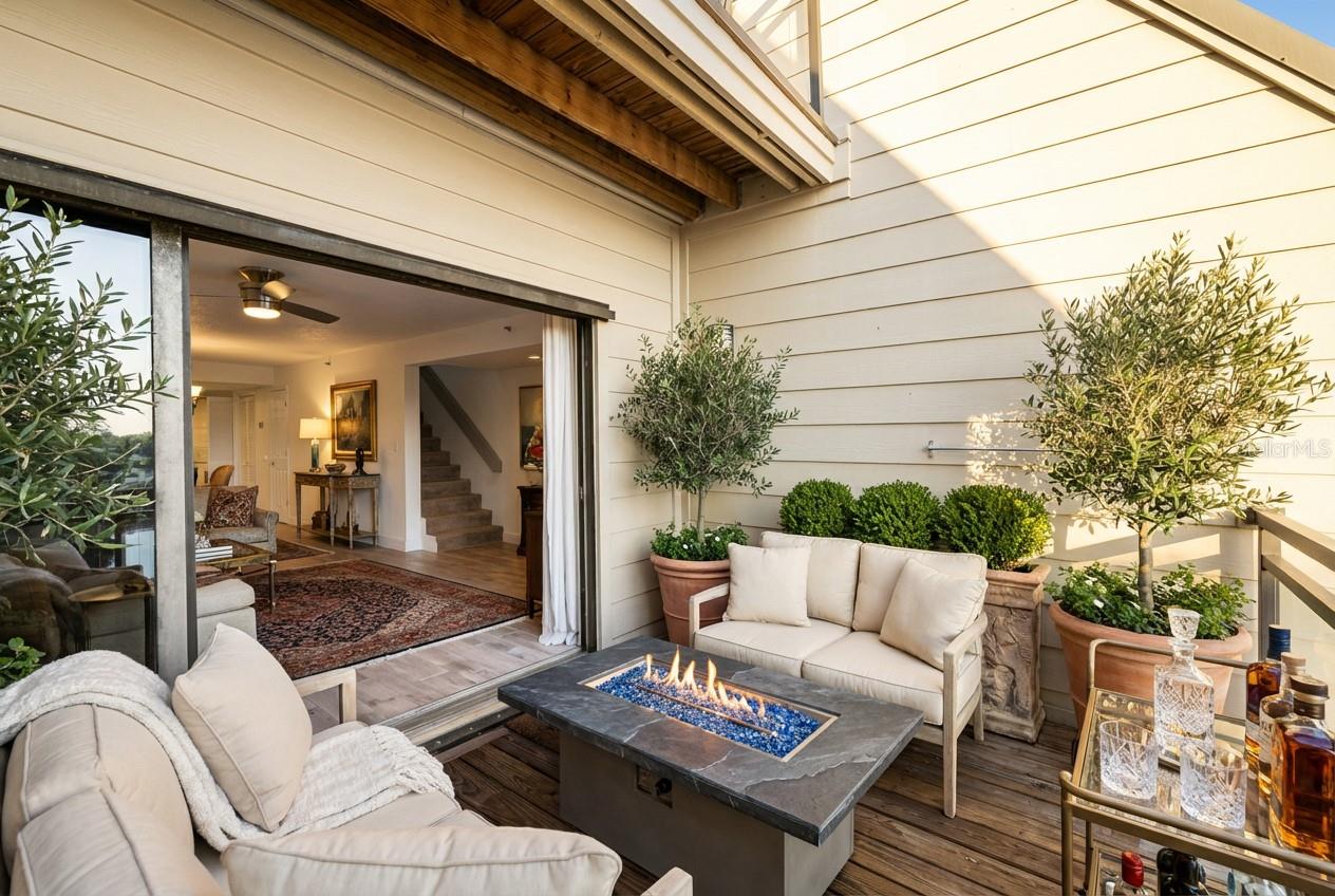 HUDSON OAKS - Residential