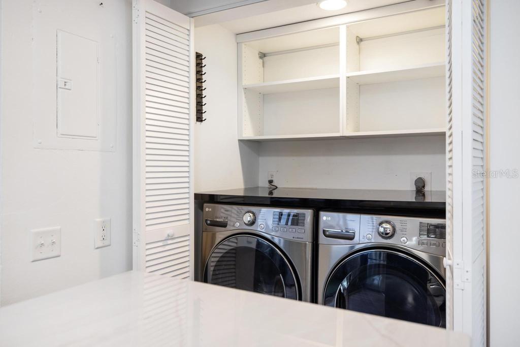 HUDSON OAKS - Residential