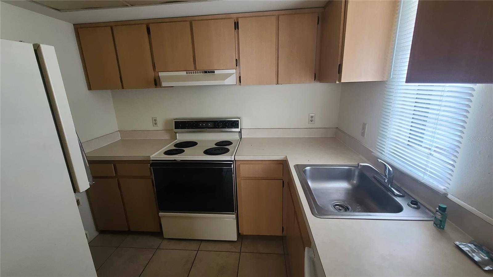 454 FAIRWAYS CIRCLE B102