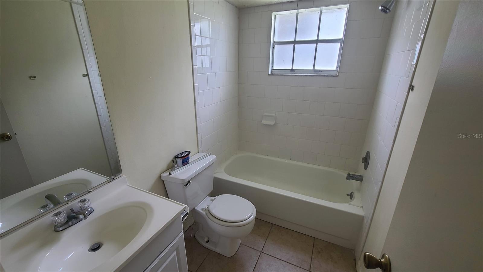 454 FAIRWAYS CIRCLE B102