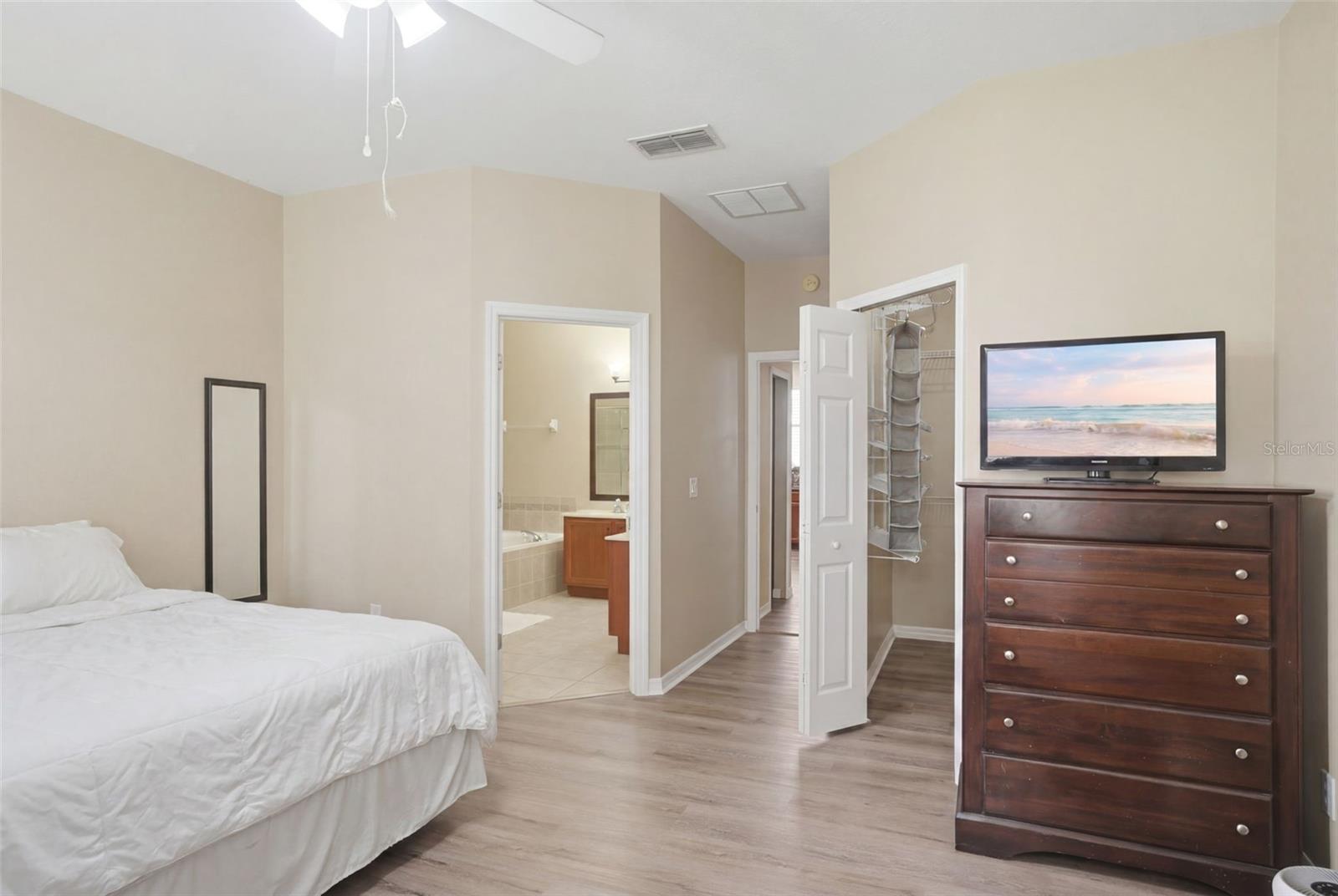 DEERFIELD PLACE A-G - Residential