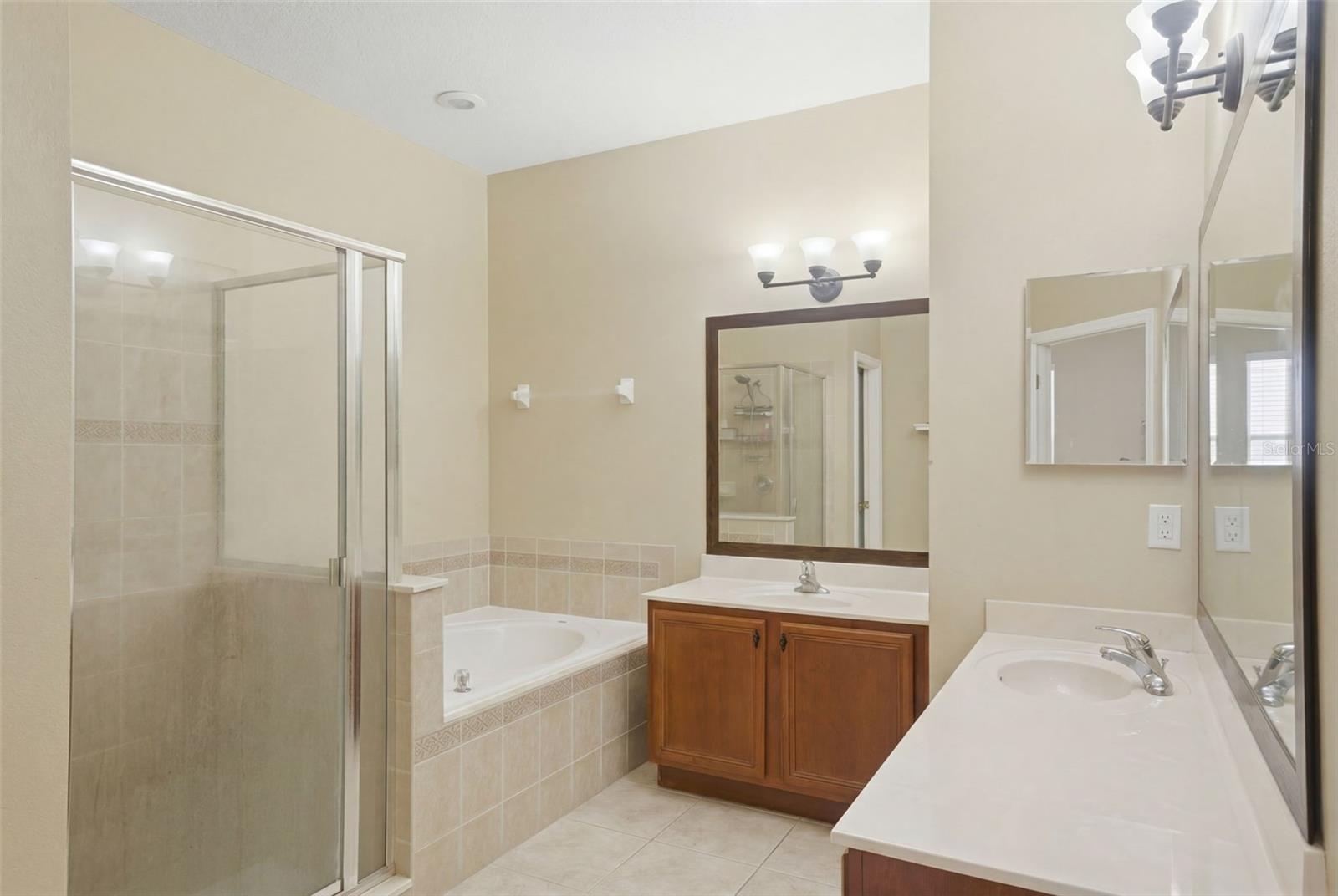 DEERFIELD PLACE A-G - Residential