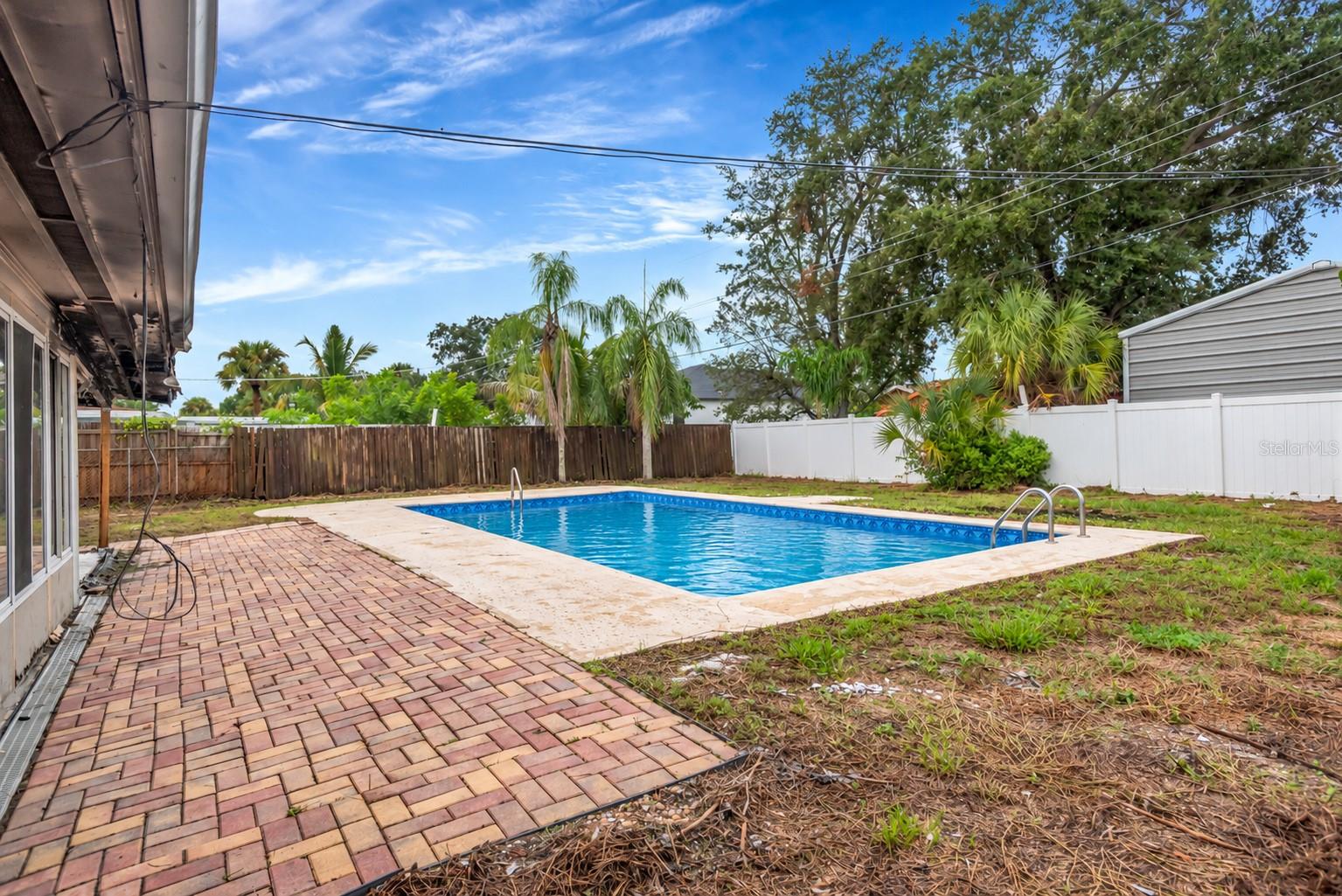 6320 FAIRWAY BOULEVARD