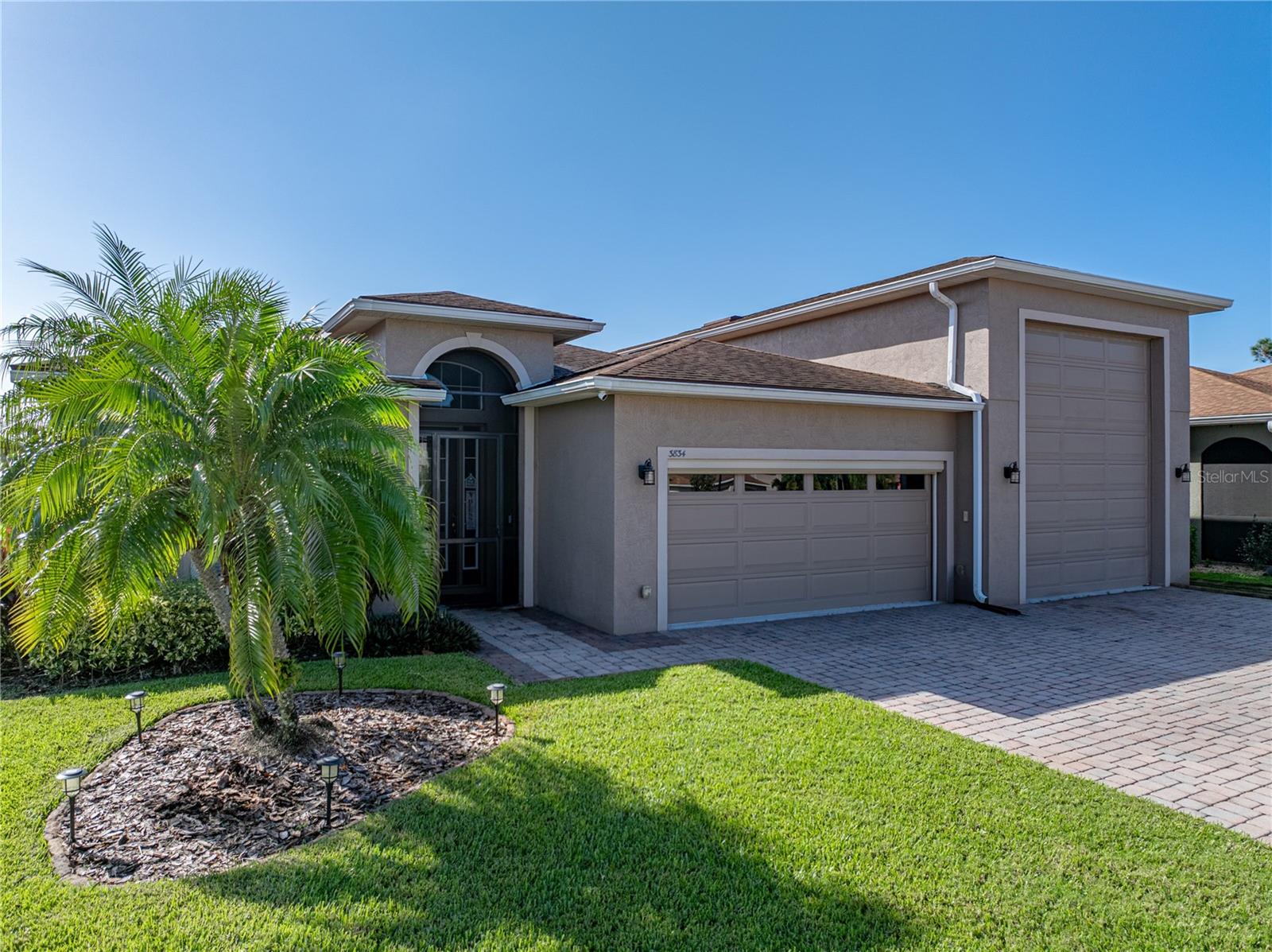 3834 LITCHFIELD LOOP