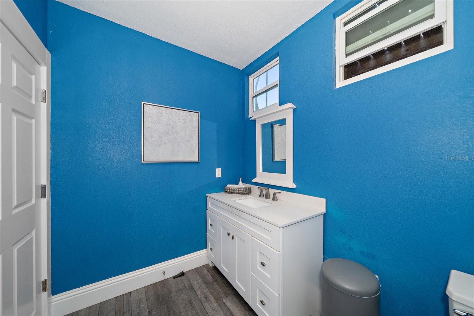 BAYWOOD SHORES - Commercial Sale