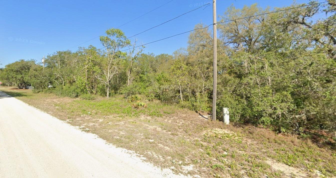 AVON PARK LAKES - Land