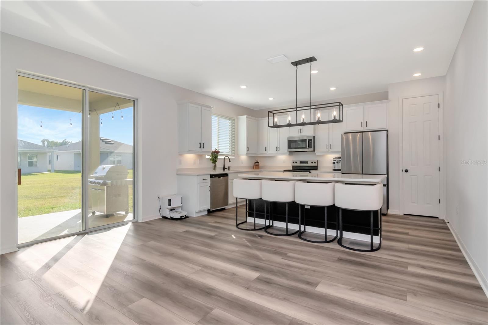 RIVERSTONE - Residential