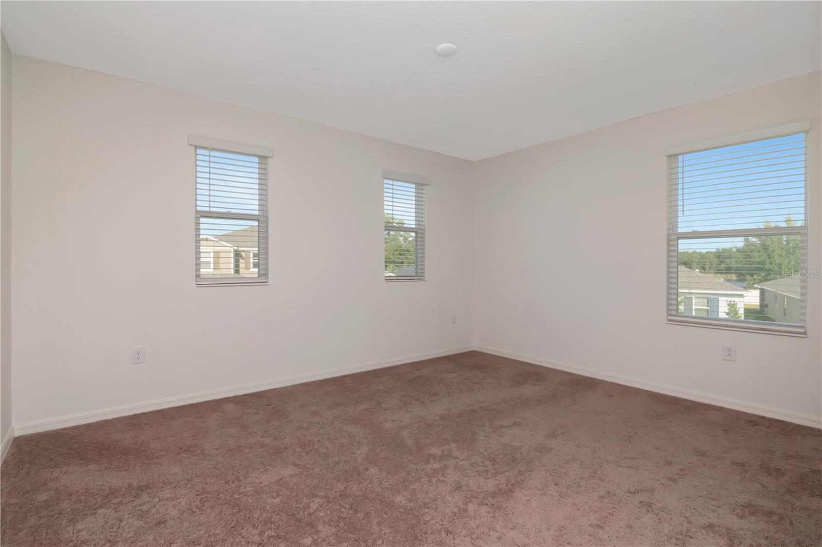 RIVERSTONE - Residential