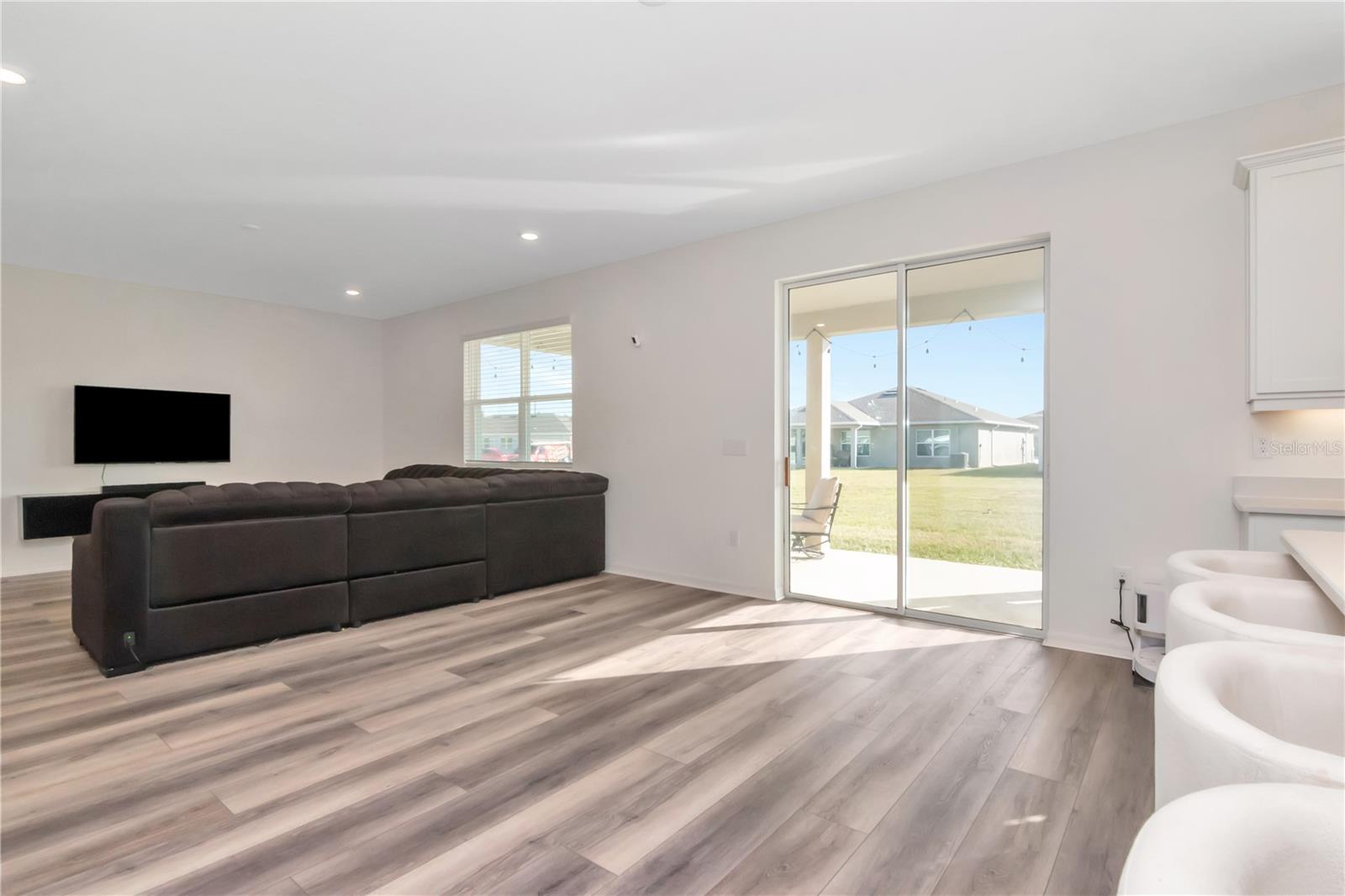 RIVERSTONE - Residential