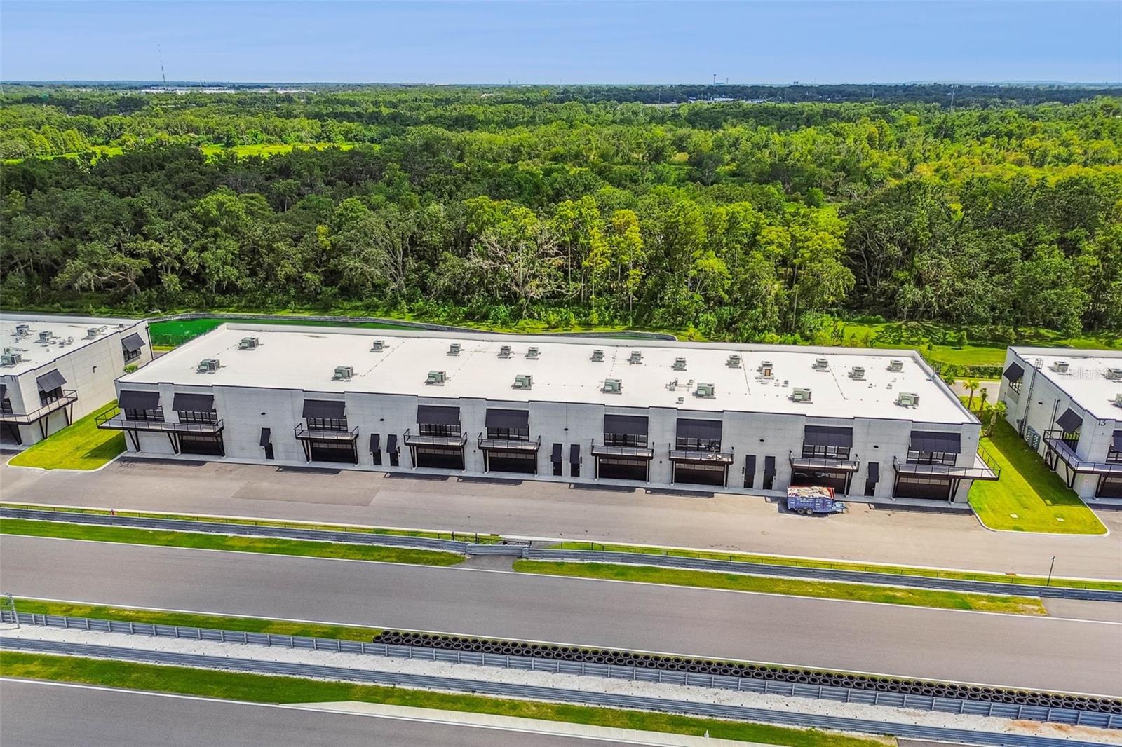 MOTOR ENCLAVE - Commercial Sale