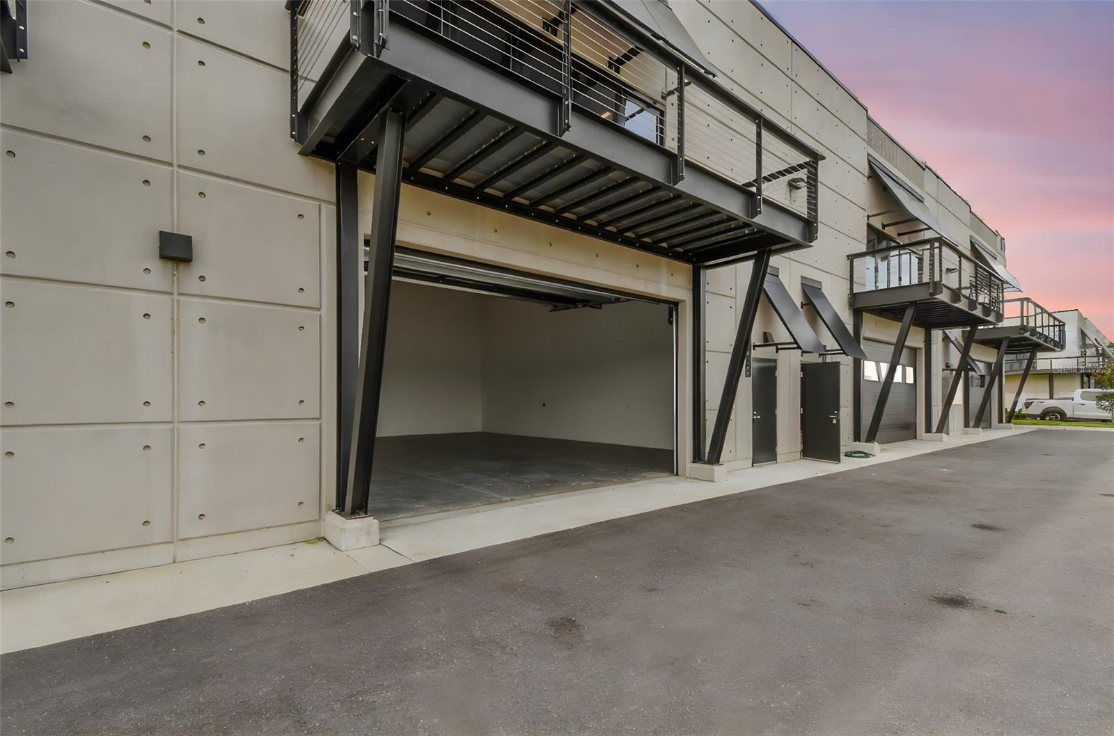 MOTOR ENCLAVE - Commercial Sale