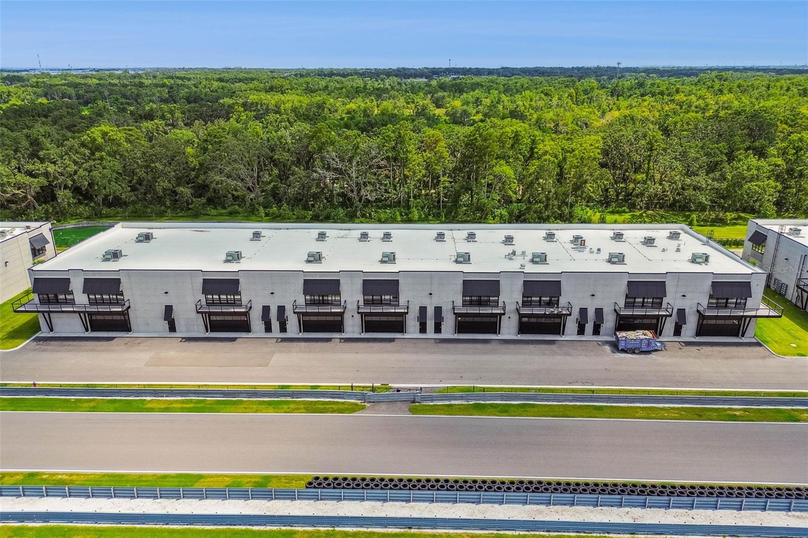 MOTOR ENCLAVE - Commercial Sale