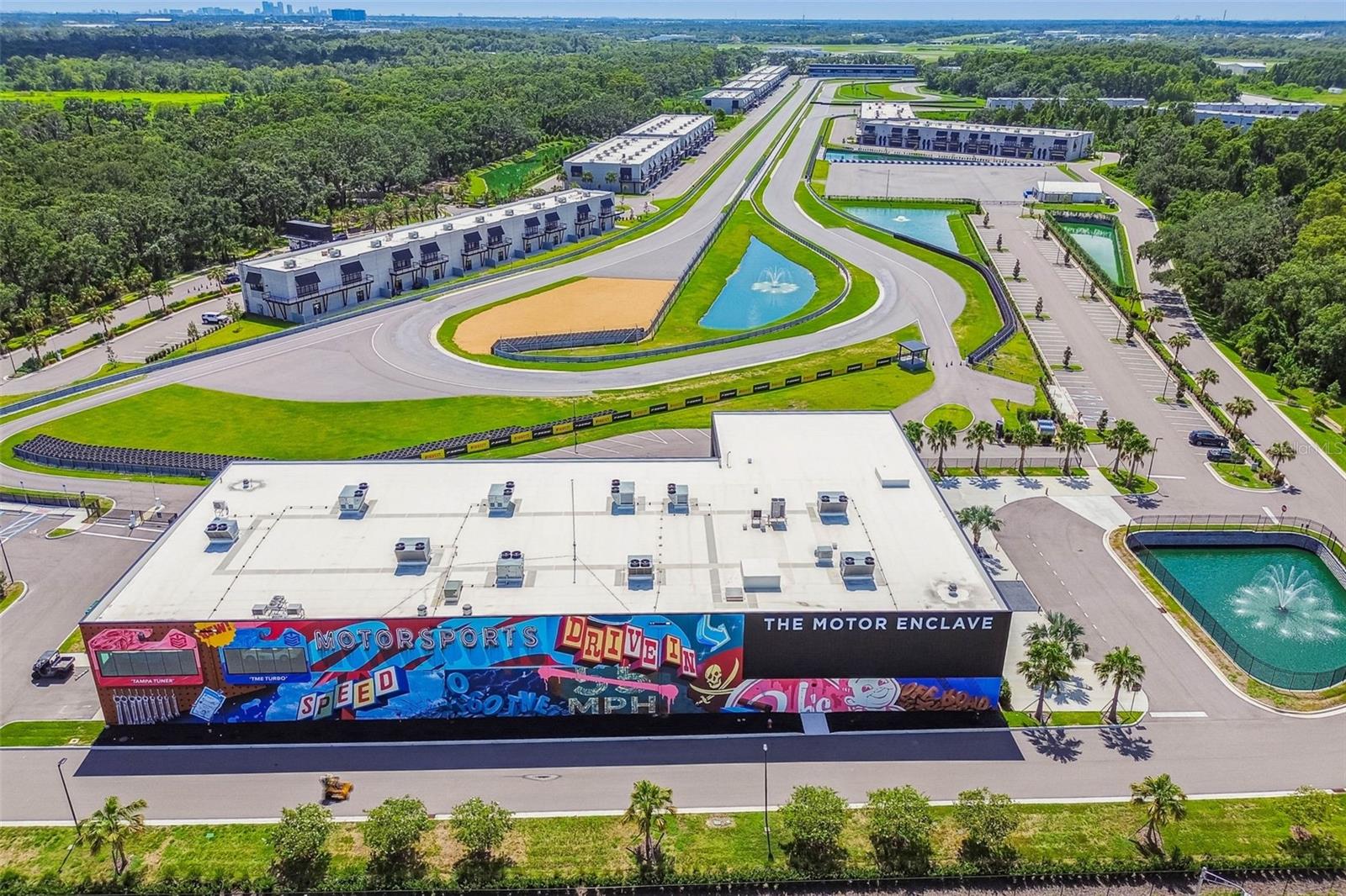 MOTOR ENCLAVE - Commercial Sale