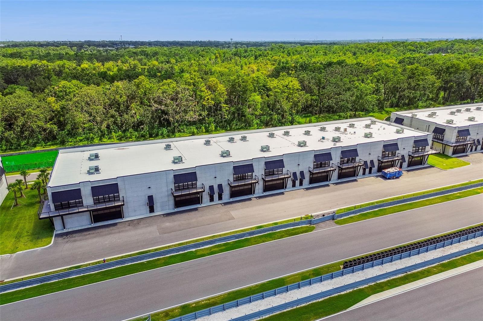 MOTOR ENCLAVE - Commercial Sale