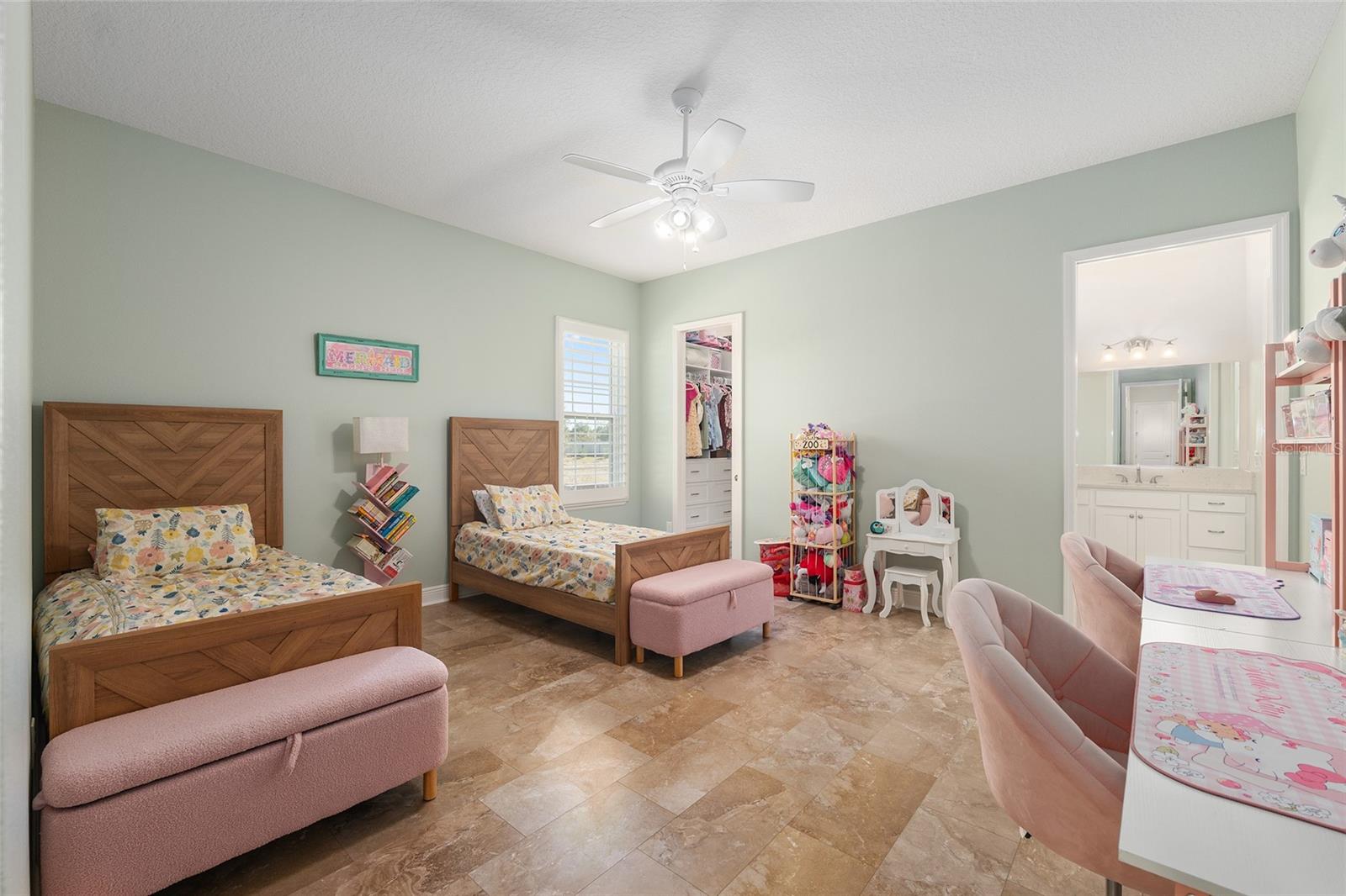 OXFORD OAKS PH 1 UN #833 - Residential