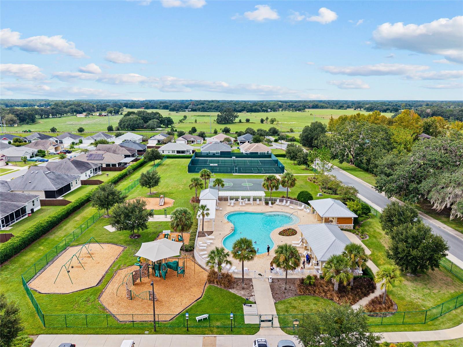 OXFORD OAKS PH 1 UN #833 - Residential