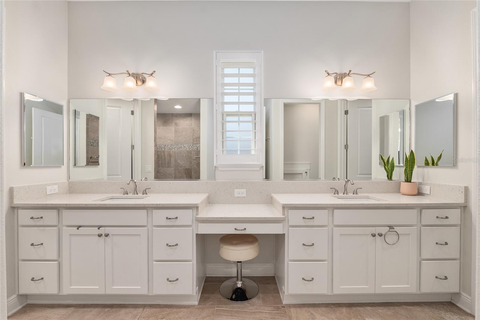 OXFORD OAKS PH 1 UN #833 - Residential