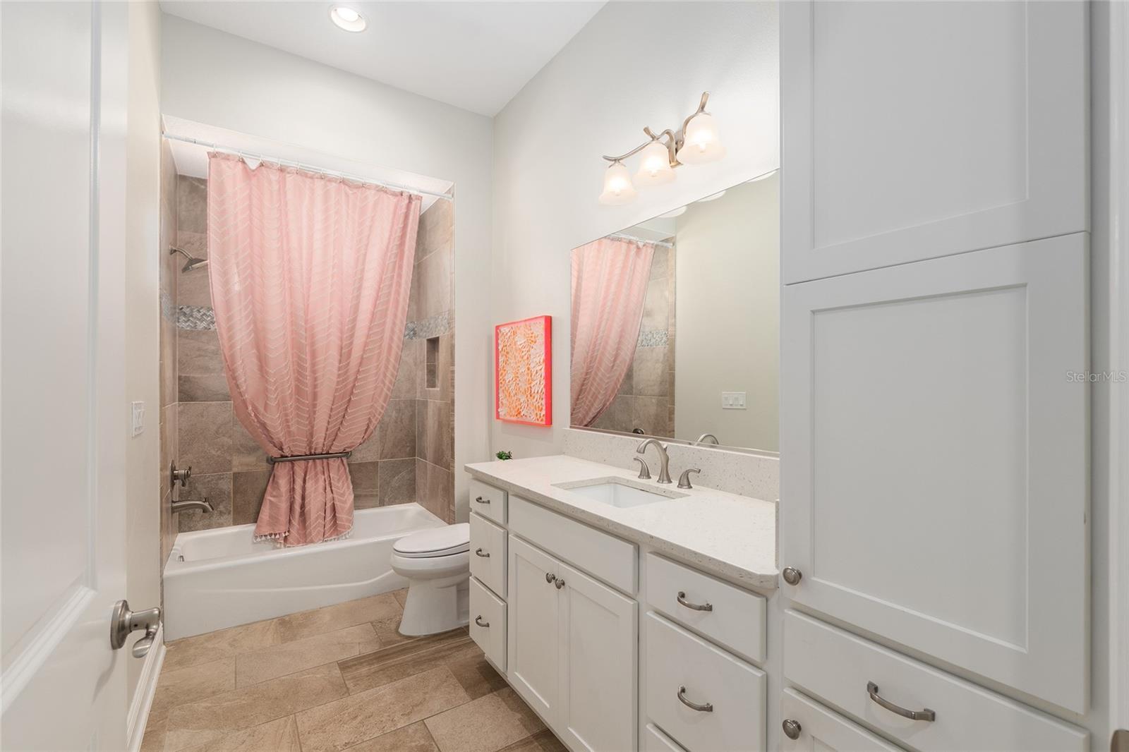 OXFORD OAKS PH 1 UN #833 - Residential