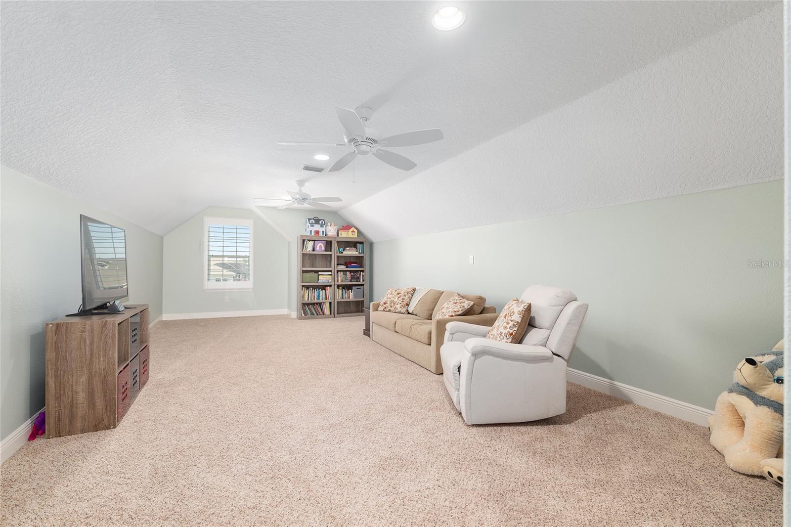 OXFORD OAKS PH 1 UN #833 - Residential