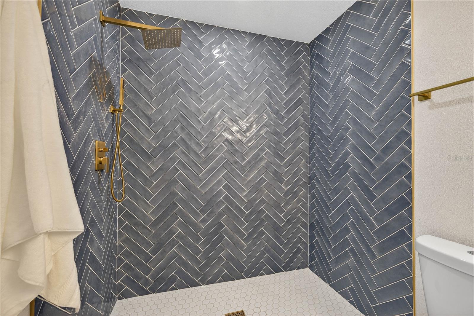 LAMPARILLA SUB - Residential