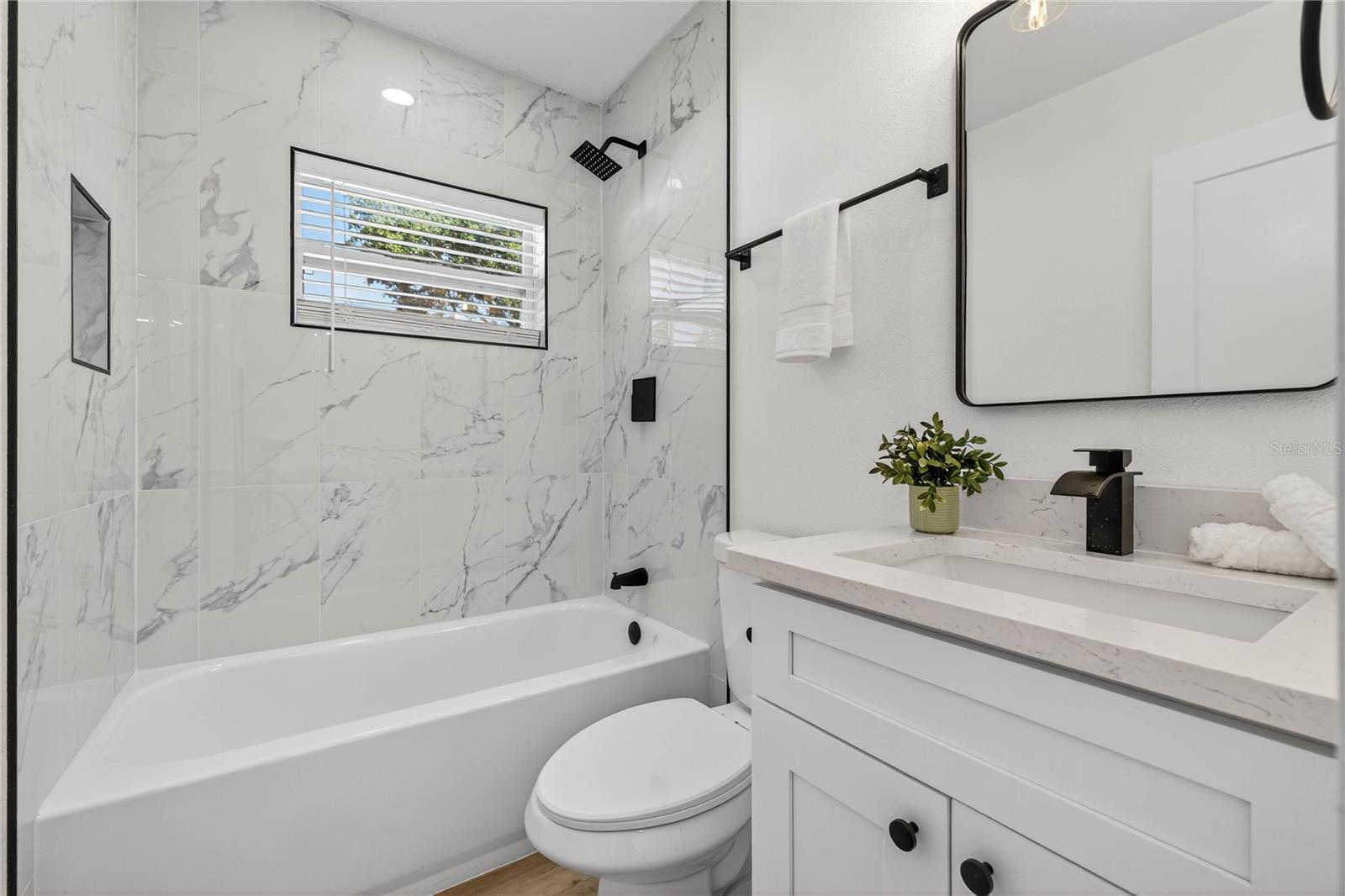 LAMPARILLA SUB - Residential